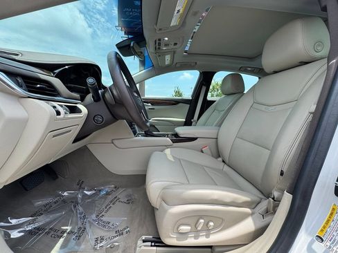 Used 2016 Cadillac XTS Luxury w/ Driver Awareness Package FWD image 25