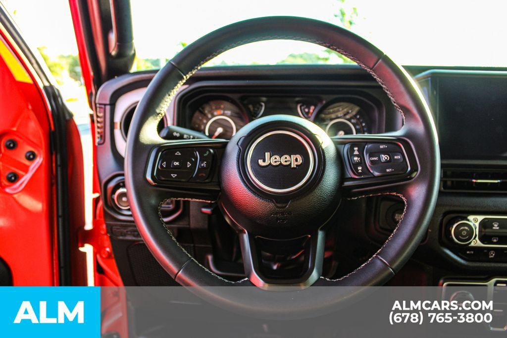 Used 2025 Jeep Wrangler Unlimited Sport AWD/4WD image 22