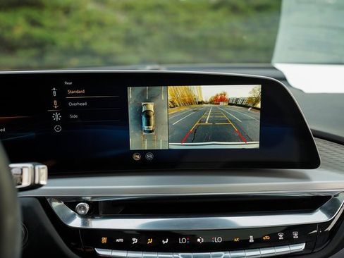 Used 2024 Cadillac Lyriq Luxury image 30