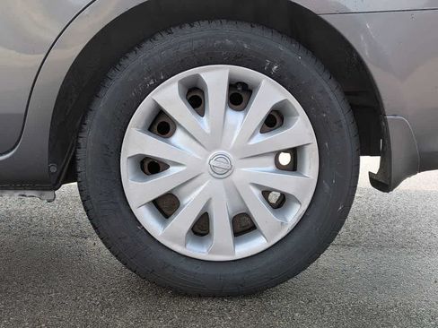 Used 2017 Nissan Versa S Plus FWD image 17