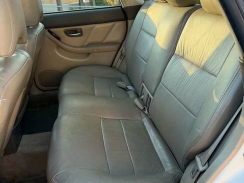 Used 2000 Subaru Outback Limited AWD/4WD image 19