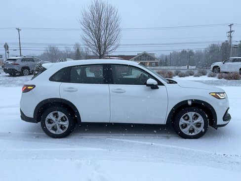 Certified 2023 Honda HR-V LX image 5