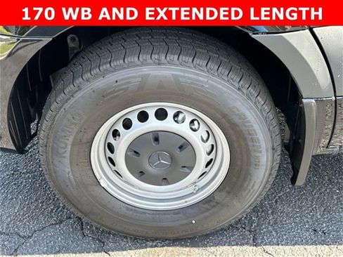 Used 2024 Mercedes-Benz Sprinter 2500 image 14