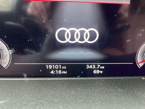 Used 2023 Audi Q5 2.0T Premium Plus w/ Premium Plus Package AWD/4WD image 13