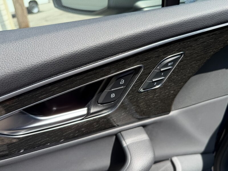 Used 2022 Audi Q7 3.0T Premium Plus AWD/4WD image 16