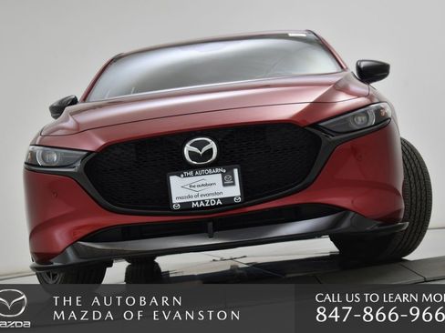 Used 2025 MAZDA MAZDA3 Hatchback w/Premium Plus Pkg image 5
