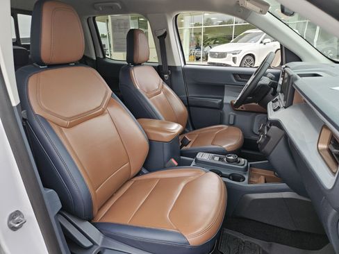 Used 2022 Ford Maverick Lariat w/ Lariat Luxury Package FWD image 19