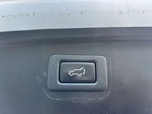 Used 2018 Subaru Outback 2.5i Limited AWD/4WD image 16