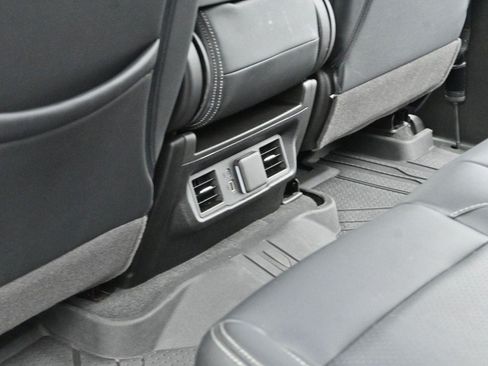 Used 2025 Chevrolet Silverado 1500 LT AWD/4WD image 30