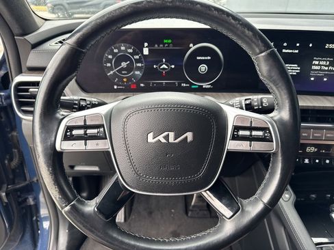 Used 2023 Kia Telluride SX Prestige image 3