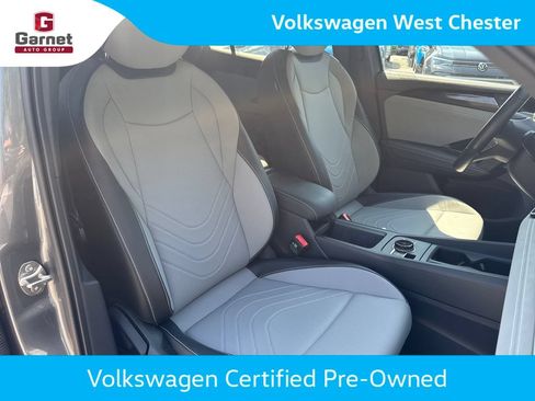 Certified 2025 Volkswagen Tiguan SE R-Line AWD/4WD image 17