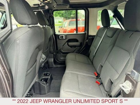 Used 2022 Jeep Wrangler Unlimited Sport AWD/4WD image 18
