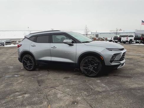 Certified 2025 Chevrolet Blazer LT w/ Sound & Technology Package image 2