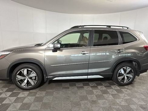Used 2019 Subaru Forester Touring AWD/4WD image 5