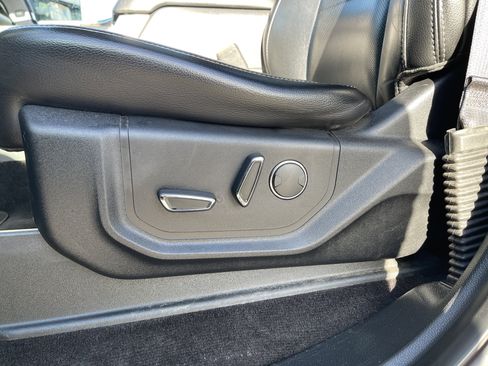 Used 2017 Ford F150 Lariat w/ Equipment Group 502A Luxury AWD/4WD image 14
