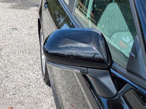 Used 2025 Toyota Camry LE image 11