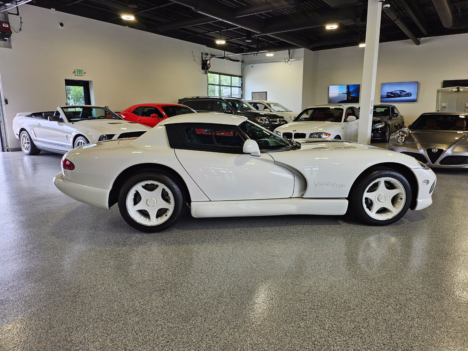 Used 1996 Dodge Viper RT/10 RWD image 7