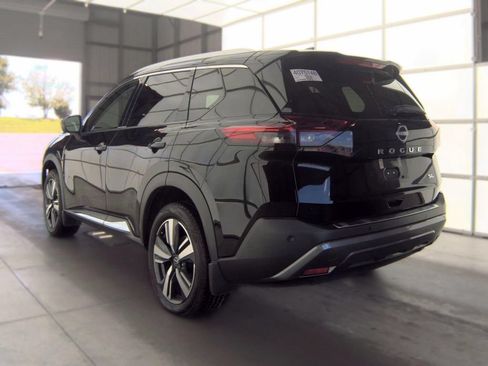 Used 2023 Nissan Rogue SL FWD image 4