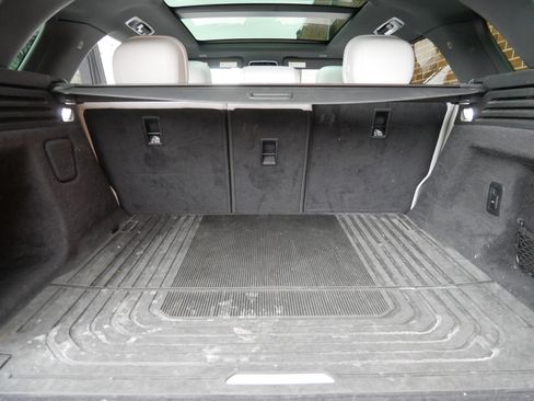 Used 2023 Land Rover Range Rover Sport SE image 11