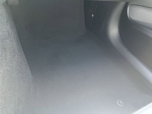 New 2025 Mercedes-Benz C 300 4MATIC Sedan image 17