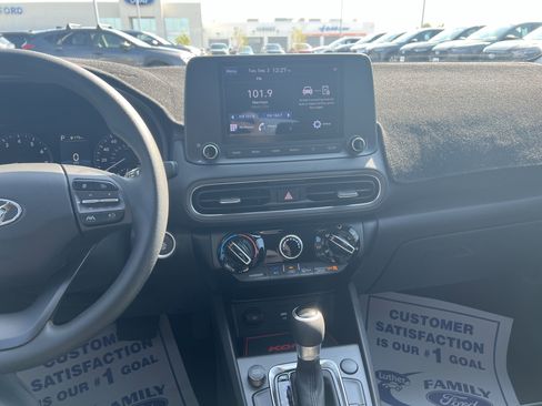 Used 2022 Hyundai Kona SEL image 10