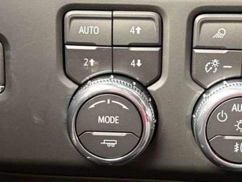 New 2026 GMC Sierra 3500 Denali w/ Denali Reserve Package image 28