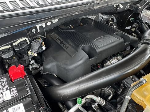 Used 2018 Ford Expedition Limited w/ Equipment Group 302A AWD/4WD image 53
