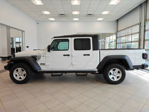 Used 2020 Jeep Gladiator Sport w/ Quick Order Package 23S AWD/4WD image 6