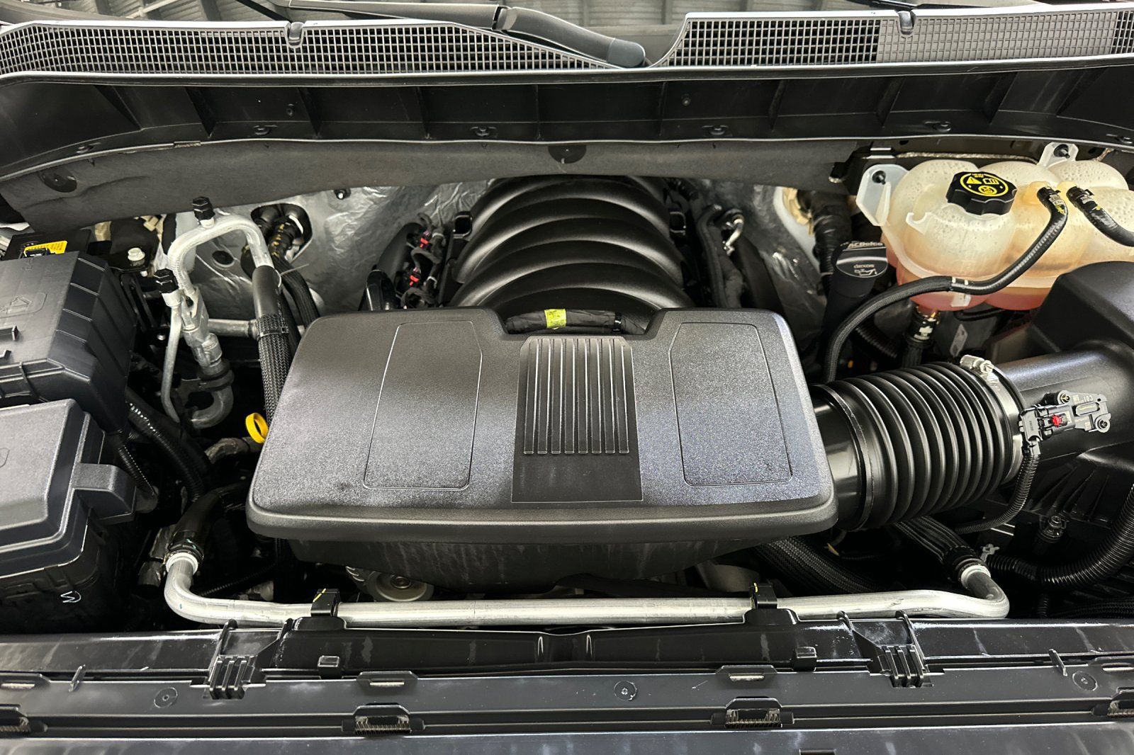 Used 2024 Chevrolet Silverado 1500 RST w/ LPO, Dark Essentials Package RWD image 23