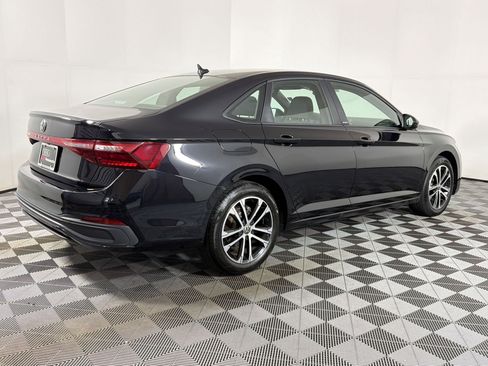 Used 2025 Volkswagen Jetta Sport FWD image 8