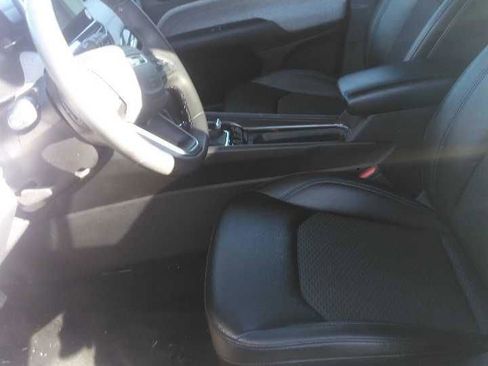 Used 2024 Jeep Compass Latitude image 4