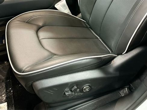 New 2026 Chrysler Pacifica Limited w/ S Appearance Package AWD/4WD image 21
