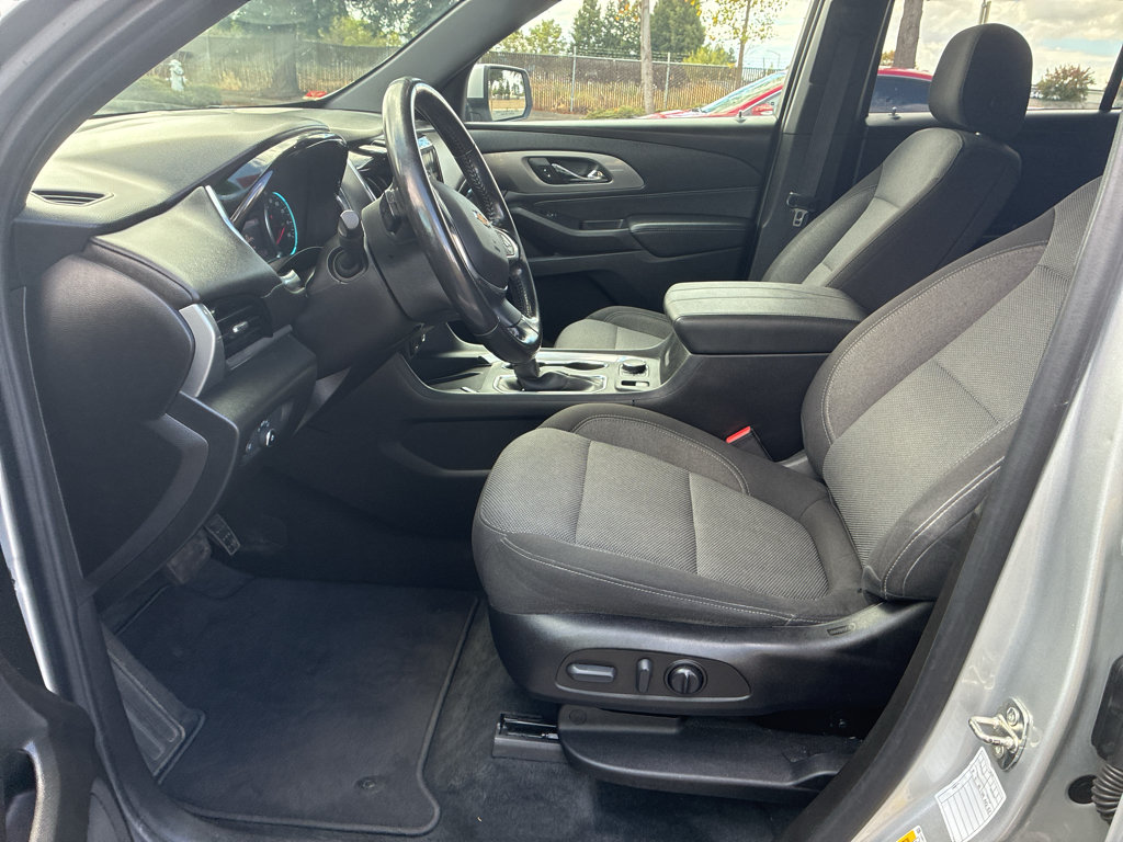Used 2022 Chevrolet Traverse LT AWD/4WD image 19