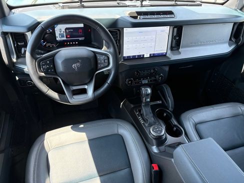 Used 2024 Ford Bronco Outer Banks w/ Sasquatch Package AWD/4WD image 11