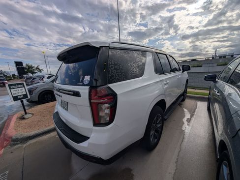 Used 2022 Chevrolet Tahoe Z71 w/ Luxury Package image 5