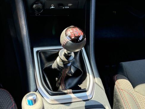 Used 2022 Subaru WRX Premium AWD/4WD image 17