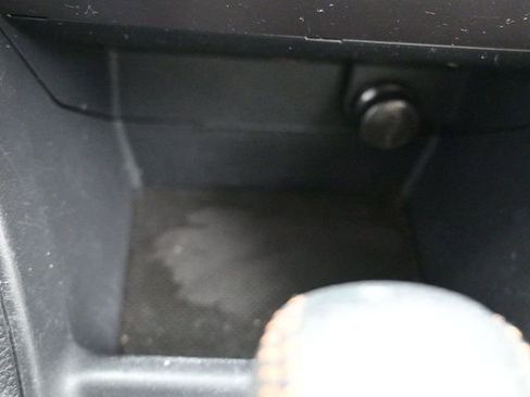 Used 2017 Subaru Crosstrek 2.0i Limited image 14