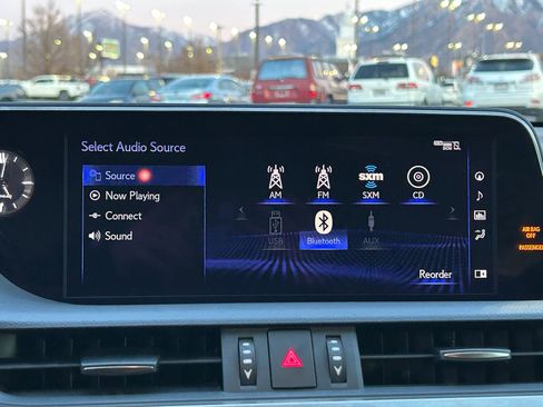 Used 2021 Lexus ES 300h Ultra Luxury image 19