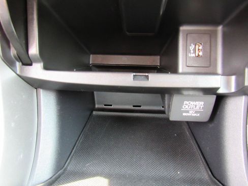 Used 2017 Honda Accord LX image 24