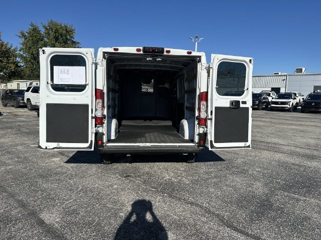 Used 2025 RAM ProMaster 2500 w/ U-Haul Equipment Group FWD image 28