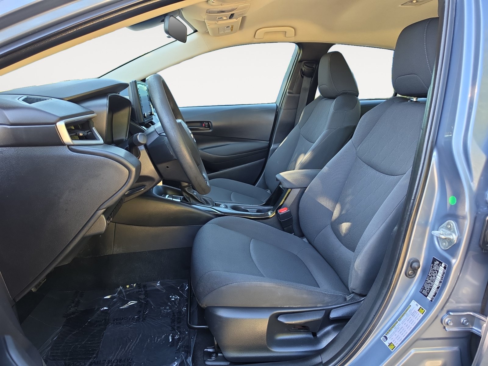 Used 2022 Toyota Corolla LE FWD image 9