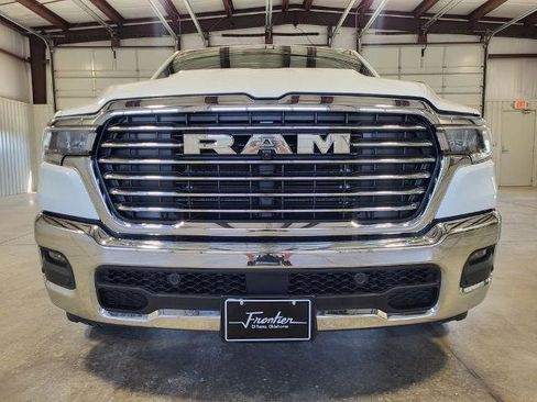 Used 2025 RAM 1500 Laramie AWD/4WD image 8