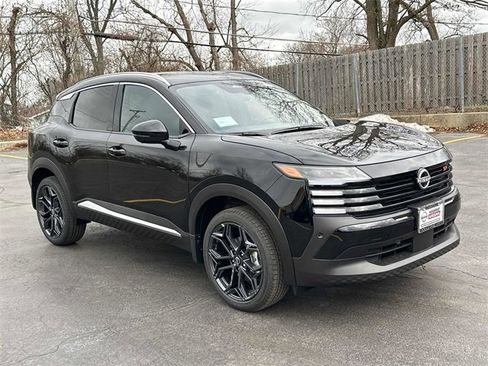 New 2025 Nissan Kicks SR image 3