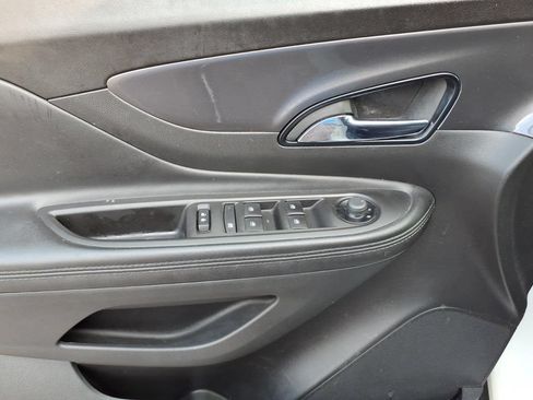 Used 2021 Buick Encore Preferred AWD/4WD image 4