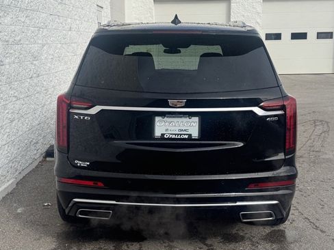 Used 2025 Cadillac XT6 Premium Luxury image 6