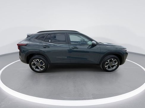 New 2026 Chevrolet Trax LT image 9