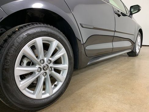 Used 2024 Toyota Corolla XLE image 9