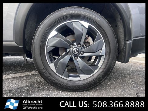 Used 2024 Nissan Rogue SV w/ SV Premium Package image 33