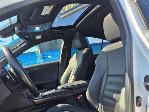 Used 2022 Lexus IS 350 F Sport image 7