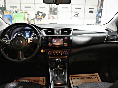 Used 2017 Nissan Sentra SR FWD image 12